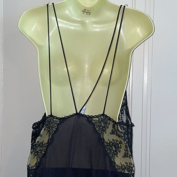 Vtg 70s Formfit Rogers black lace nightgown & robe - Picture 10 of 12